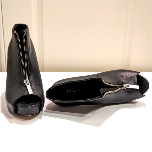 ALDO Zip-Up Peek-a-Bootie with Hidden Platform, Size 7 1/2 - Picture 6 of 7